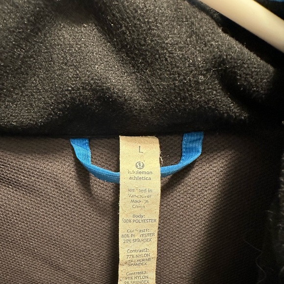 LULULEMON BLUE MENS WINDBREAKER (SIZE L) - Picture 2 of 4
